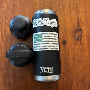 Black yeti with 2 tops.